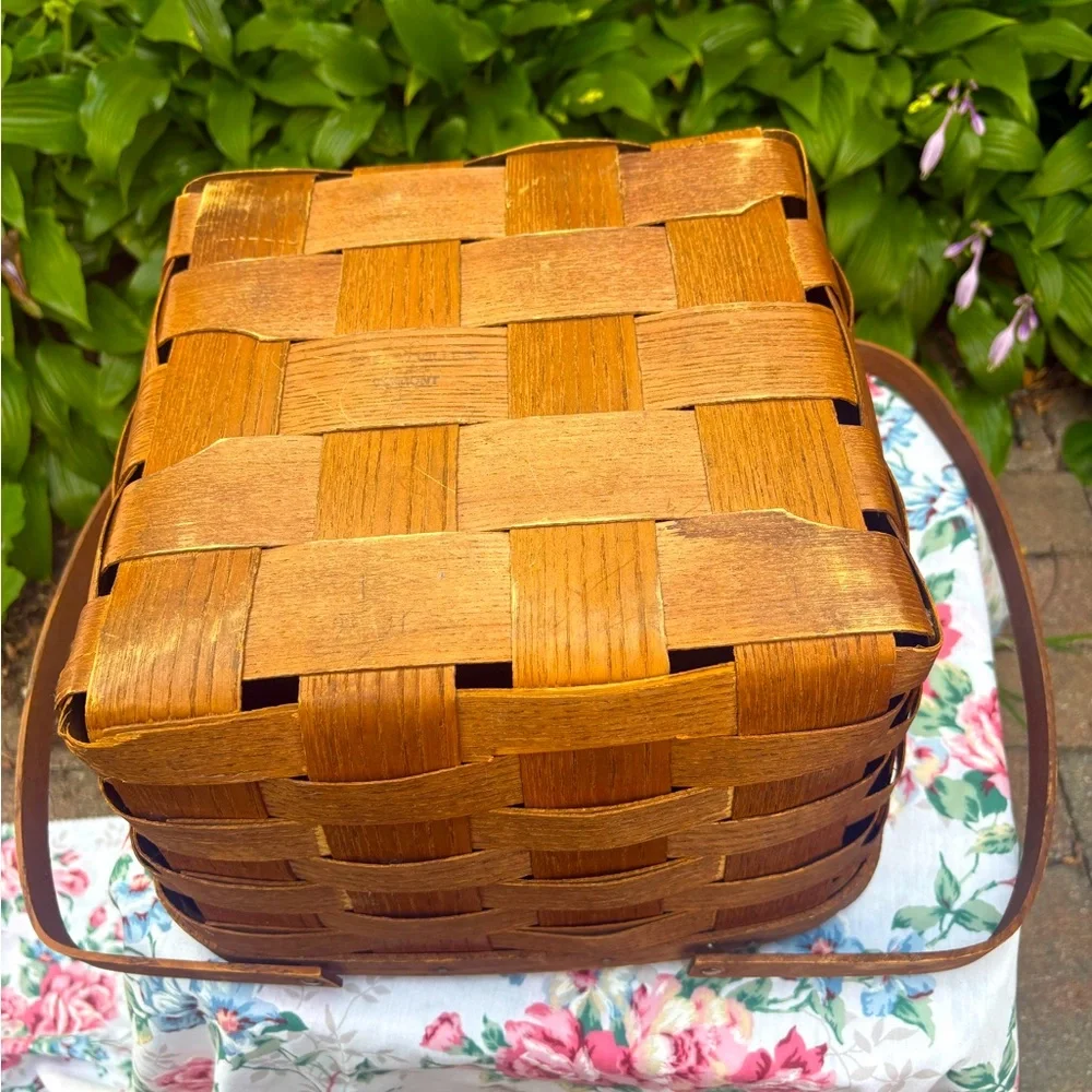 Basketville Vermont Double Handled Picnic Basket
